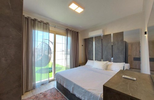 Sidi Abd El-Rahman Chalet De Esquí | Hacienda bay Endless Sunset Family only