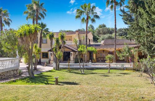 Coin Villa | Hacienda De La Siesta