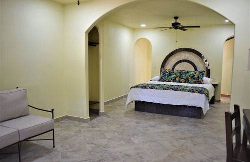 Centro Hotel | HACIENDA MONARCAS RESORT