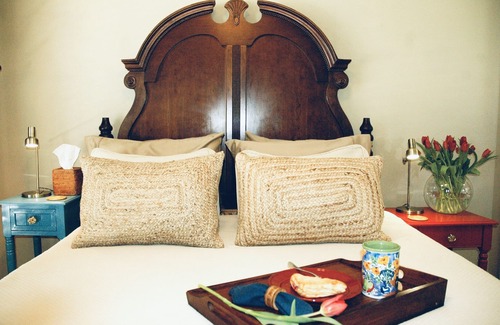 Cathedral City Cove Casa | Hacienda Paradise CASITA with POOL! 5-Star Reviews on competitive rental site.