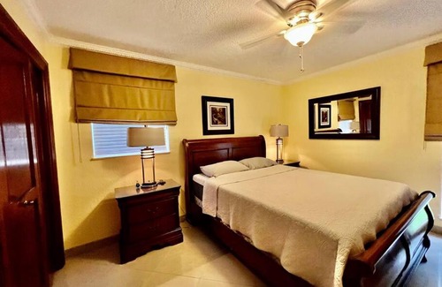 Richmond West Casa | Hacienda Rivas - Stunning 4 BR Villa - Miami