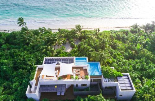 Playa Paraiso Villa | Hacienda Sian Kaan- Meals, Cooks & butler included!
