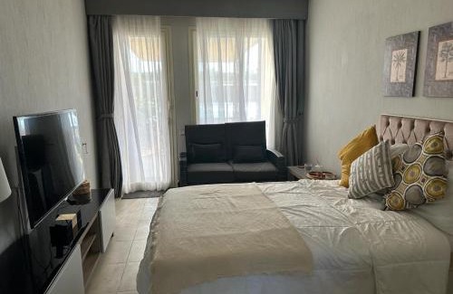 Sidi Abd El-Rahman Apartamento | Hacienda White - Sunny Side Cabin by the lagoon