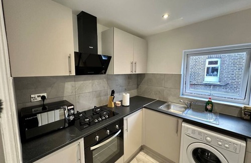 Seven Sisters Apartamento | Hackney Hideout – 3Bed Comfort for Work or Stay