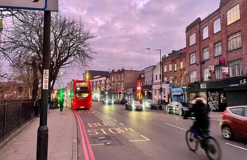Leabridge Casa | Hackney Suites - Double En-suite Room (F3)