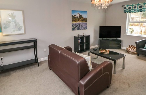 Beeley Cabaña | HADDON, family friendly, character holiday cottage in Two Dales