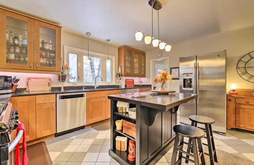 Hadley Casa | Hadley Vacation Rental 24 Mi to Springfield!