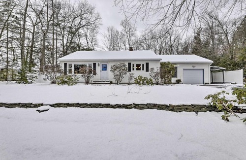 Hadley Casa | Hadley Vacation Rental 24 Mi to Springfield!
