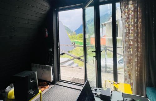 Racha-Lechkhumi and Lower Svaneti Casa | HAERI Utsera Cabins Racha