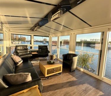 Hitdorf Alquiler De Eote | Hafen Oase - 2 Hausboote, 2 Whirlpool, 1 Sauna, Wellness