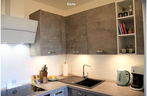 Orth Apartamento | Hafenblick Orth: Modern apartment with good sea view, balcony and fitness room