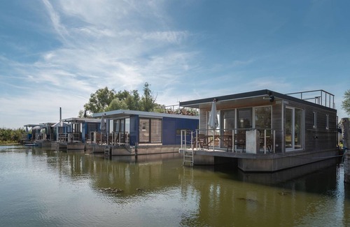 Usedom Alquiler De Eote | Hafenresort Karnin - Hausboot Glaukos - Hausboot Glaukos