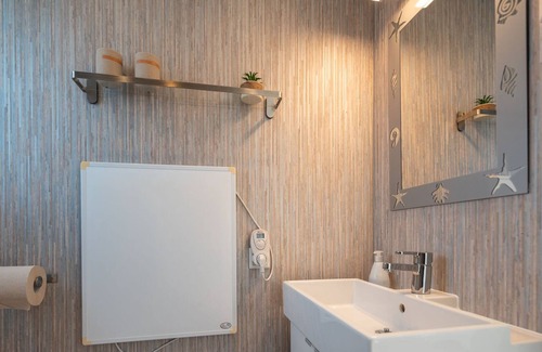 Usedom Alquiler De Eote | Hafenresort Karnin - Houseboat Glaukos - Houseboat Glaukos