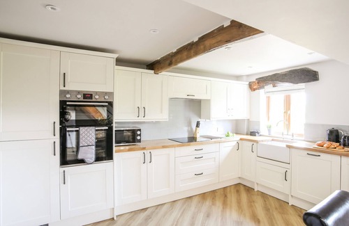 Corwen Cabaña | HAFOTTY GELYNEN, pet friendly, luxury holiday cottage in Corwen