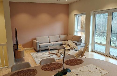 Lyngdal Casa | Hagekjeråsen 18 B