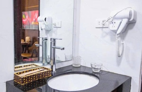 Trung Hoa Nhan Chinh Hotel | Hai Yen Hotel - 109 Tran Duy Hung