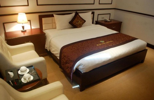 Cam Pha Hotel | Hai Yen Luxury Hotel