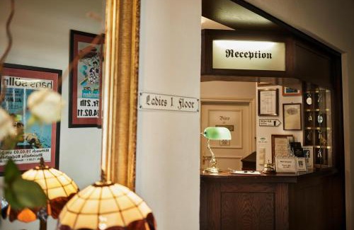 Mainz-Bingen Cabina | Hajo´s Germania Lodge & Irish Pub