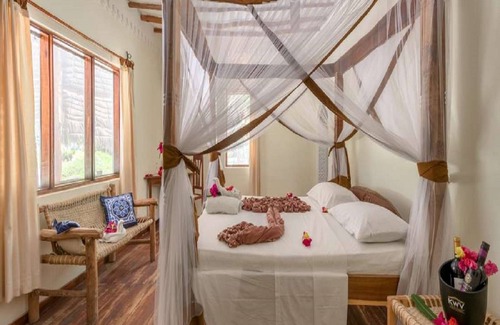 Paje Cabina | Hakuna Majiwe Beach Lodge