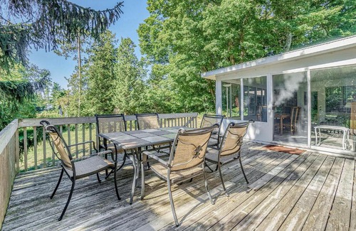 Lake Township Casa | Hal's Hideaway