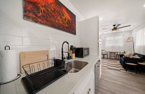 Hilo Casa | Hale Hideaway - 2 bed / 1 bath