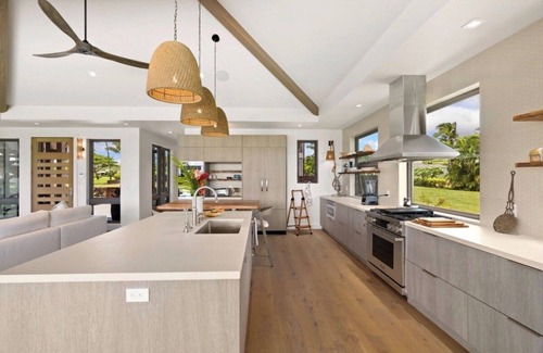 Poipu Casa | Hale Honu Kukui'ula Vibrtrant Oceanview
