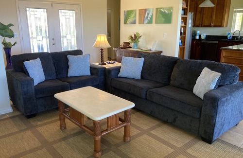 Keaau Casa | Hale Kai Nalu- Oceanfront Luxury Home W / Pool & Spa- Hilo-Side