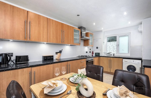 Tottenham Hale Casa | Hale Lodge, Beautiful Family Friendly home in London