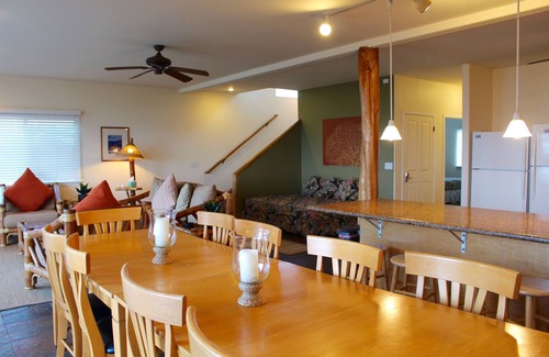 Waialua Casa | Hale Makamaka - Retiro frente a la playa ~ Jacuzzi, piscina, sala de juegos - ¡OFERTAS DE ÚLTIMO MINUTO!