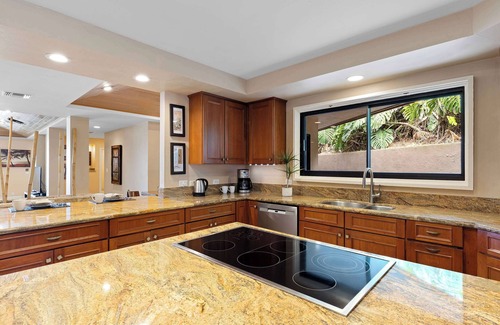 Kahaluu Bay Casa | Hale Nene Pool, Hot Tub & Ocean Views!