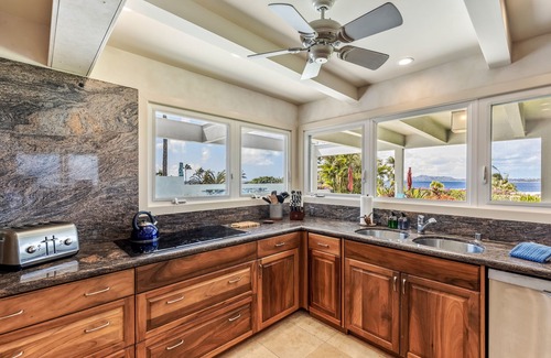 Honolulu Casa | Hale Ola: Luxe Home w/ Heated Pool, AC & Ocean Views