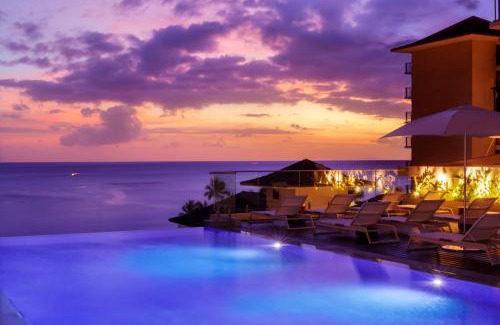 Waikiki Hotel | Halepuna Waikiki by Halekulani - NO RESORT FEE