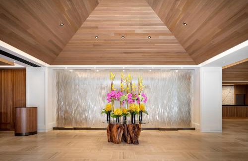 Waikiki Hotel | Halepuna Waikiki by Halekulani - NO RESORT FEE