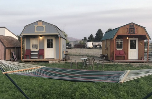 Oakley Cabina | Hales Hideaway by the City of Rocks