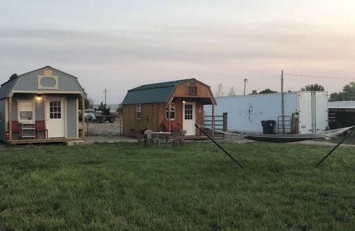 Oakley Cabina | Hales Hideaway by the City of Rocks