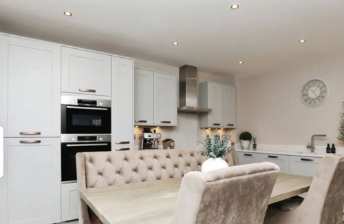 Halewood Casa | Halewood Haven - 4 Bedroom House