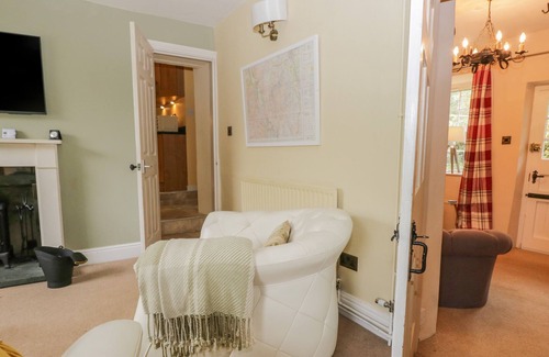 Bretherdale Casa | HALF ISLAND HOUSE, pet friendly, with open fire in Sedbergh