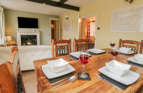 Bretherdale Casa | HALF ISLAND HOUSE, pet friendly, with open fire in Sedbergh