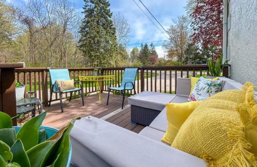 South Haven Apartamento | half Mi to Beach and Lake Michigan Condo with Pool!