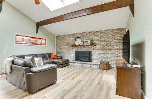 Lakeville Casa | half Mi to Boat Ramp Lake Wallenpaupack Retreat!