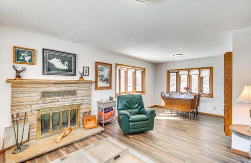 Pierre Casa | half Mi to Dtwn Pierre Family Home with Patio