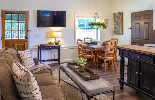 Blairsville Casa | half Mi to Lake Nottely Blairsville Home with Patio!