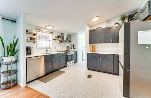 Altoona Casa | Half-Mi to Lakemont Park Family-Friendly Home!