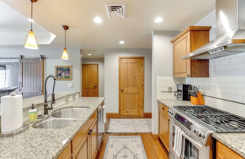 McCall Condominio | Half-Mi to Payette Lake: Dtwn McCall Condo!