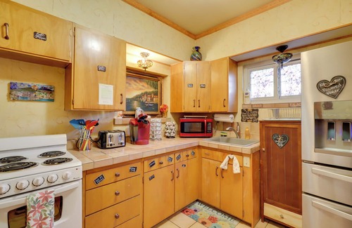 Downtown Reno Cabaña | Half-mi to River Walk: 'rose Cottage' in Truckee!