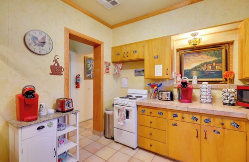 Downtown Reno Cabaña | Half-mi to River Walk: 'rose Cottage' in Truckee!