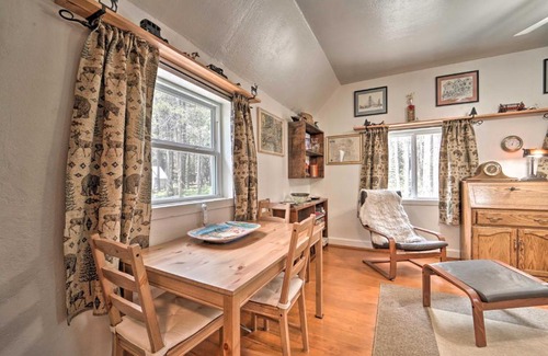 Soda Springs Casa | Half-Mi to Trails Rustic Soda Springs Cabin!