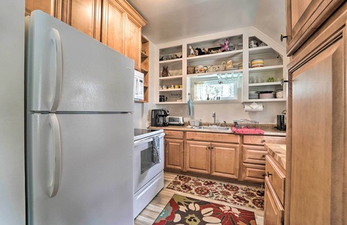 Soda Springs Cabina | Half-Mi to Trails: Rustic Soda Springs Cabin!