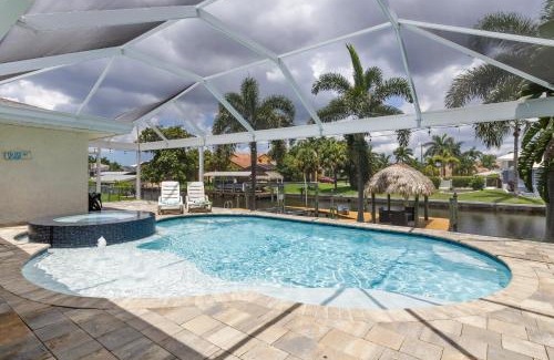 Yacht Club Casa | Half mile to the beach! Heated Pool & Spa, with Tiki on boat dock! - Villa Changes in Attitude