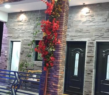 Sayq Chalet De Esquí | Half Moon Chalet شالية نصف القمر